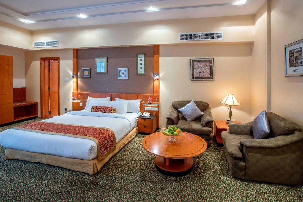 Gulf Court Hotel Manama Exterior photo