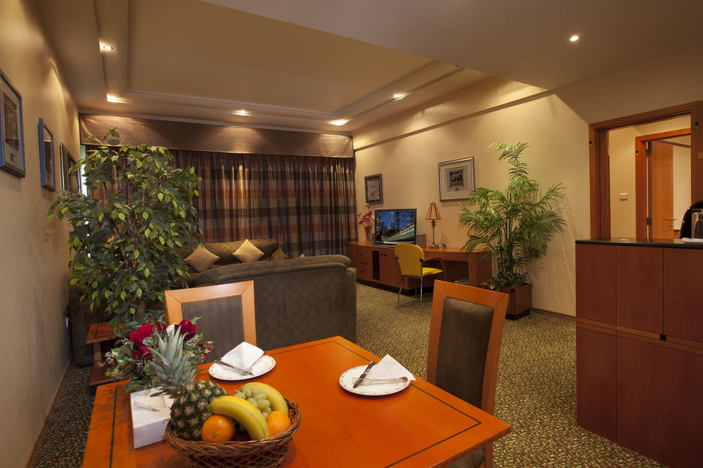Gulf Court Hotel Manama Exterior photo